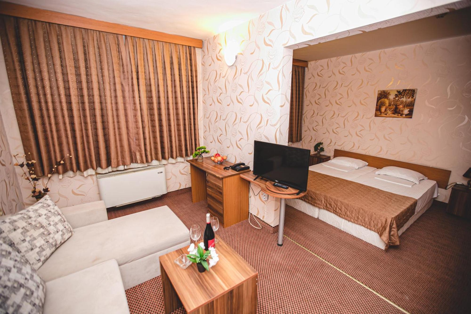Rodopi Hotel Haskovo Eksteriør bilde