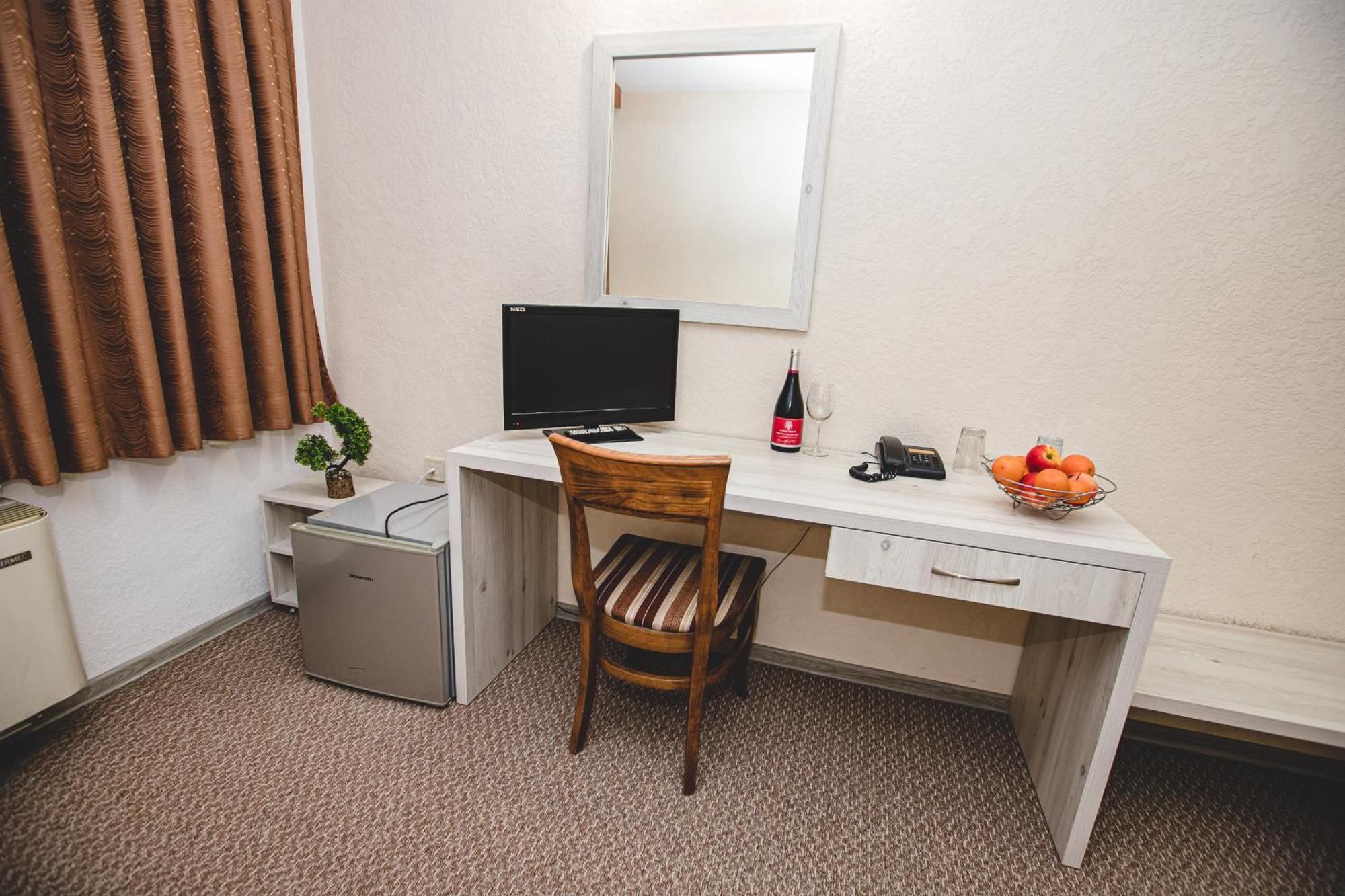 Rodopi Hotel Haskovo Eksteriør bilde