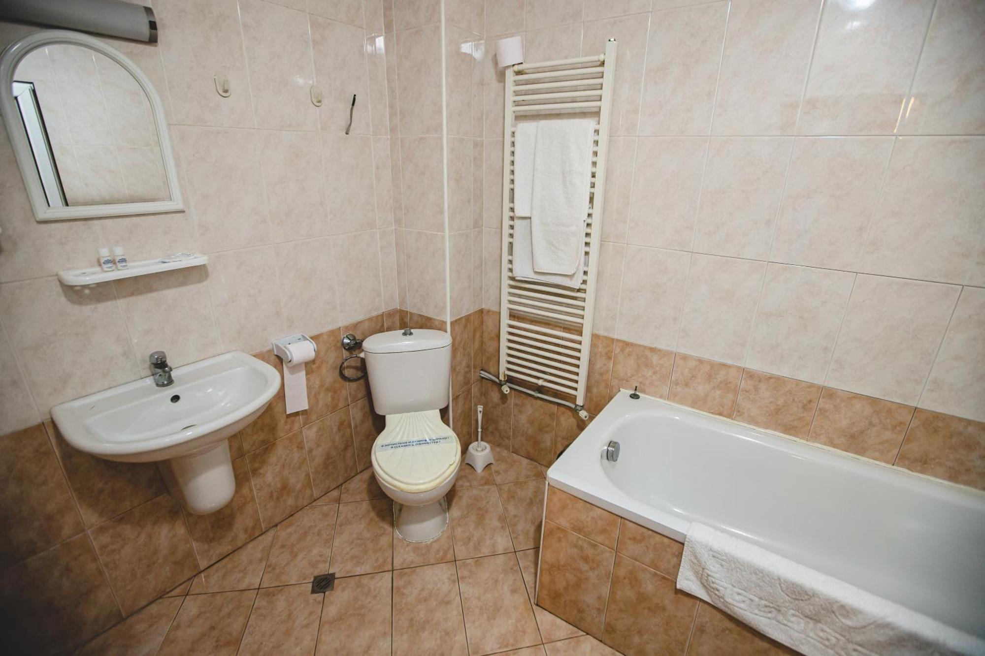 Rodopi Hotel Haskovo Eksteriør bilde