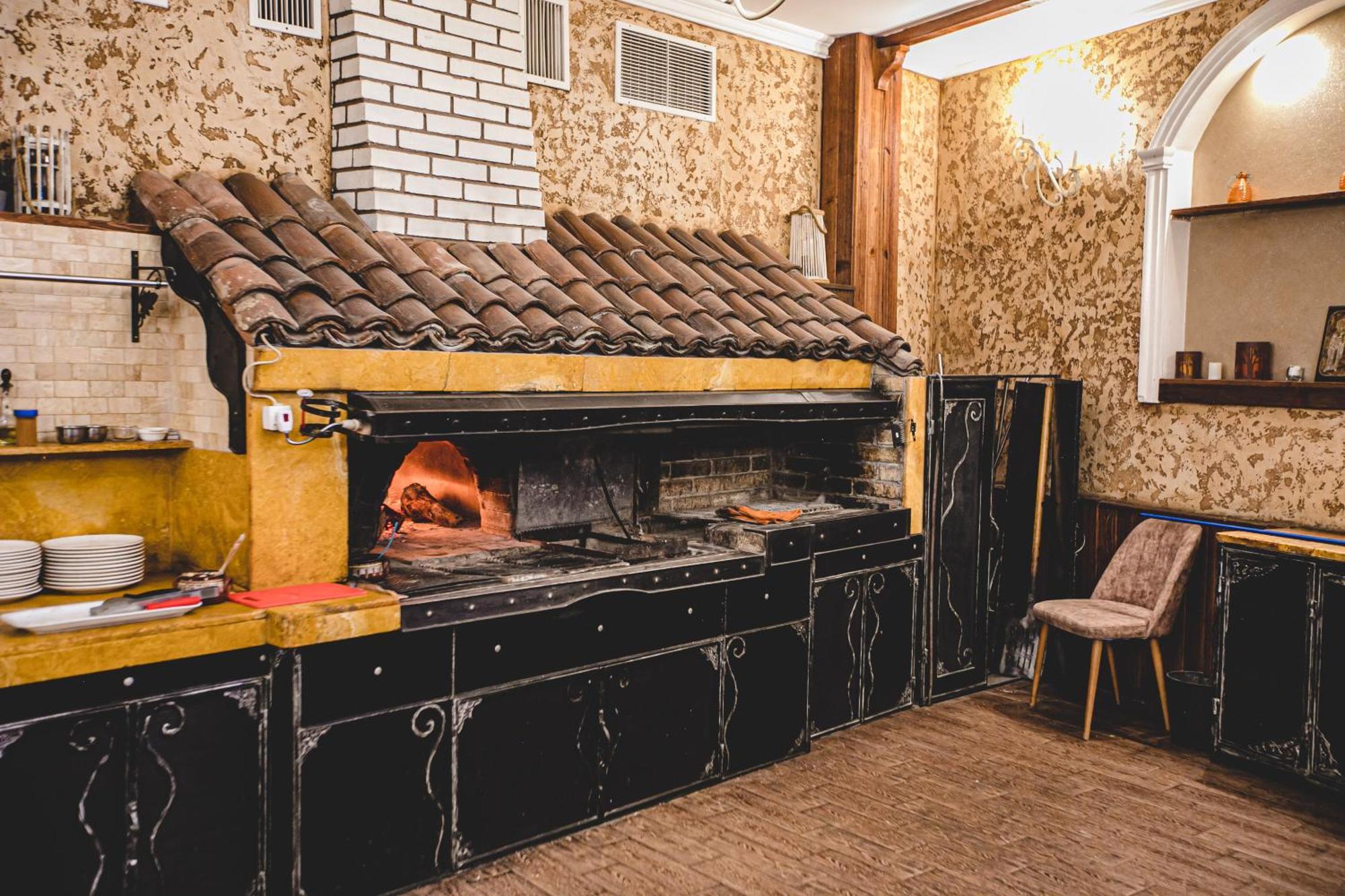 Rodopi Hotel Haskovo Eksteriør bilde