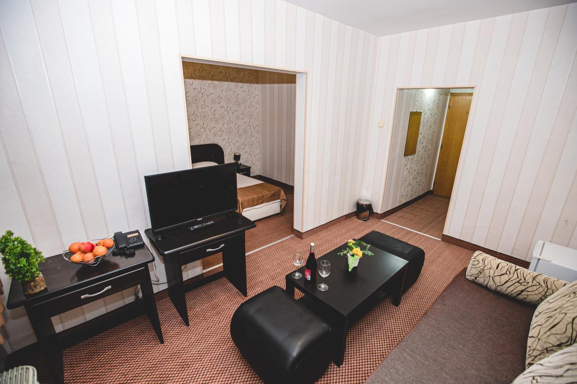 Rodopi Hotel Haskovo Eksteriør bilde