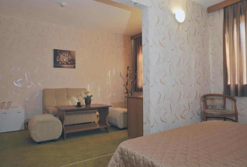 Rodopi Hotel Haskovo Eksteriør bilde